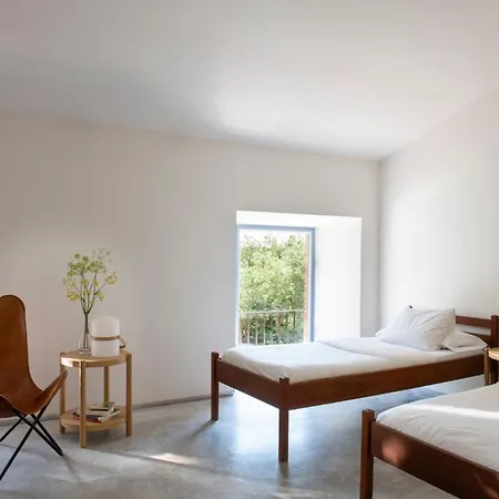 Casa De Diseño Con Gran Terraza